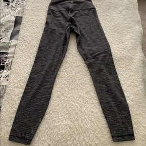 Lulu size 6 wool leggings. Very comfortable!